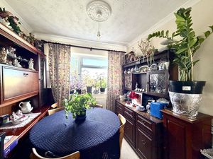 Dining Room- click for photo gallery